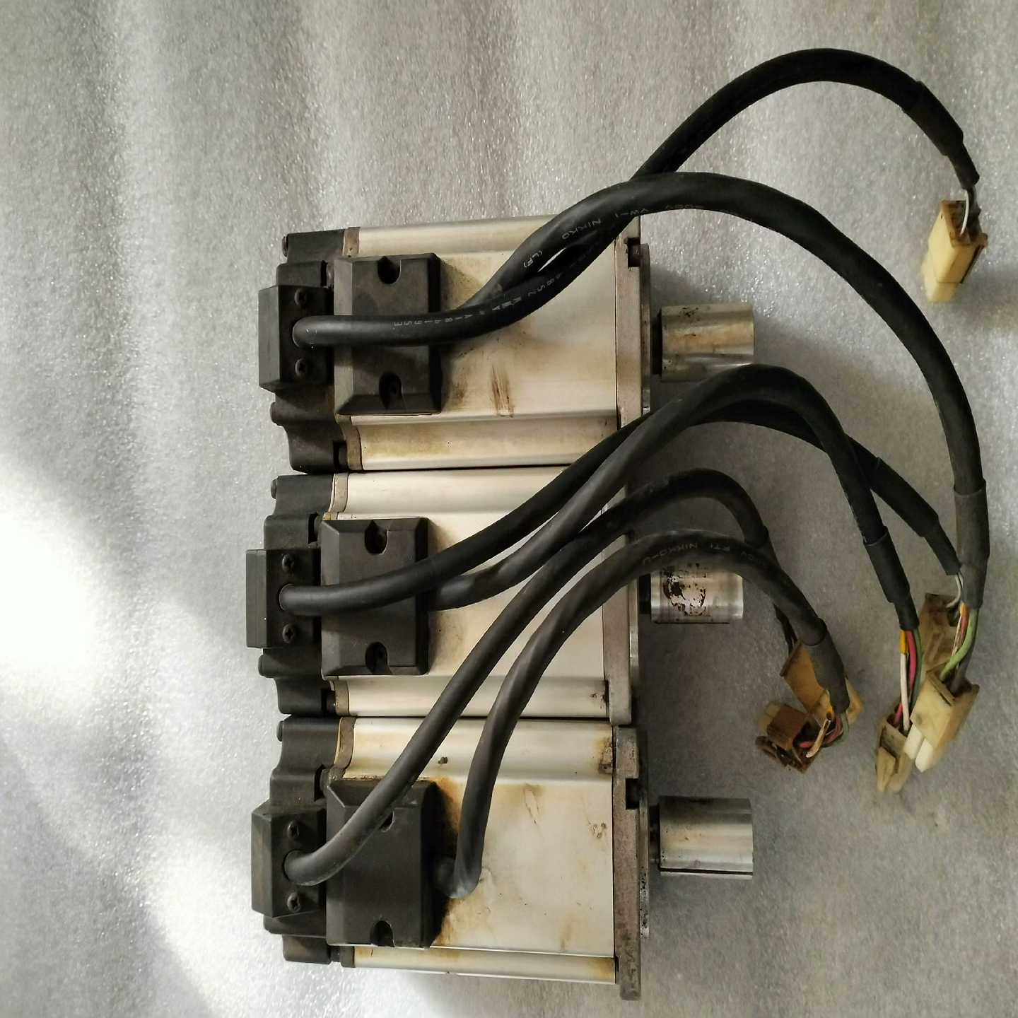 简易型利器系列电机MHMJ042P1S/实物图拍，功能正常，~询价