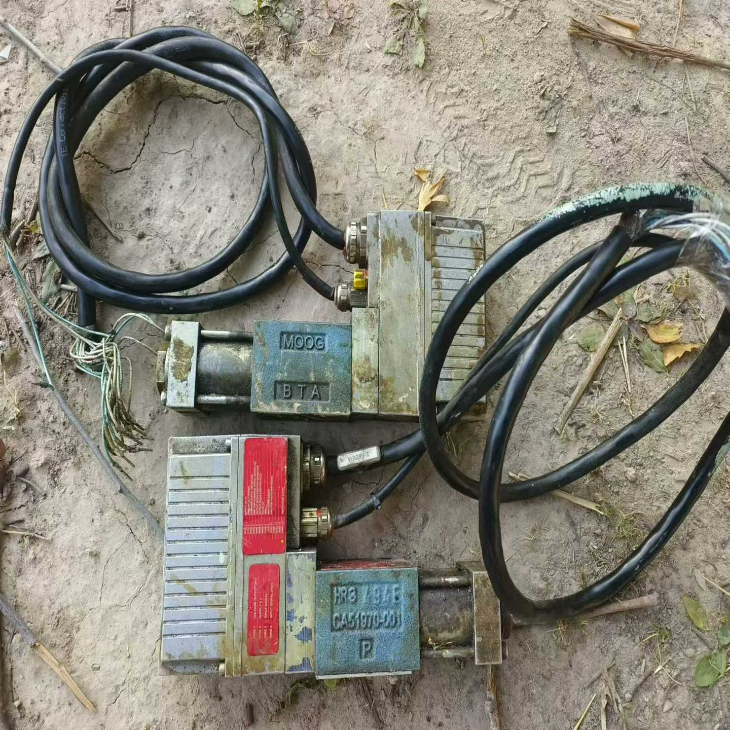 咨询-MOOG比例阀，，功能未知，5000两个