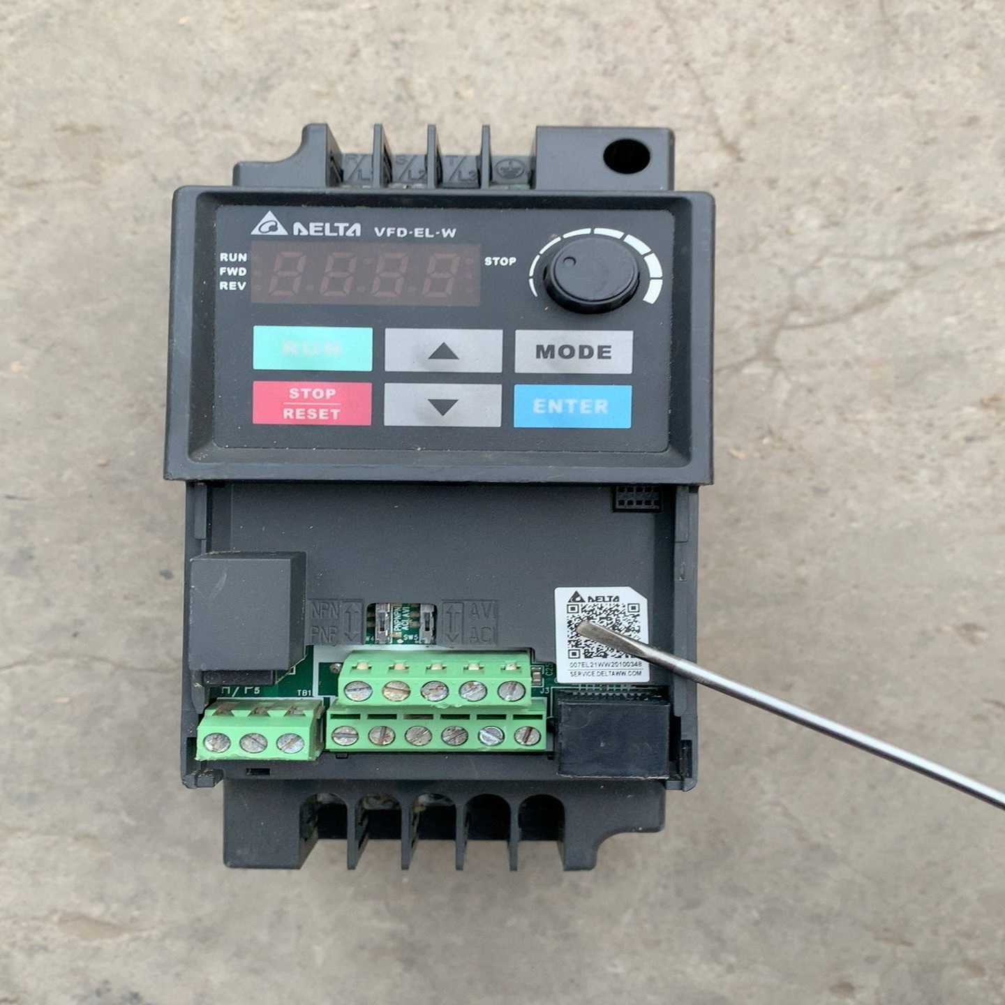 咨询-台达变频器VFD007EL21W.220V/750W