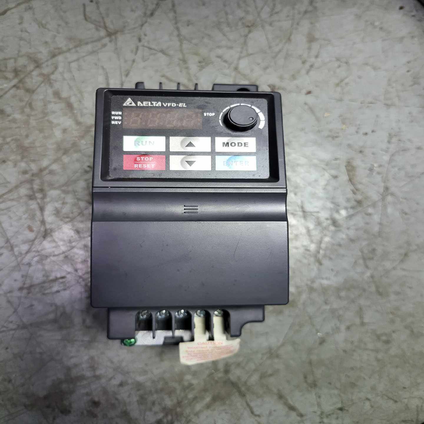 台达变频器0.75KW220VVFD007EL21A原装--议价商品