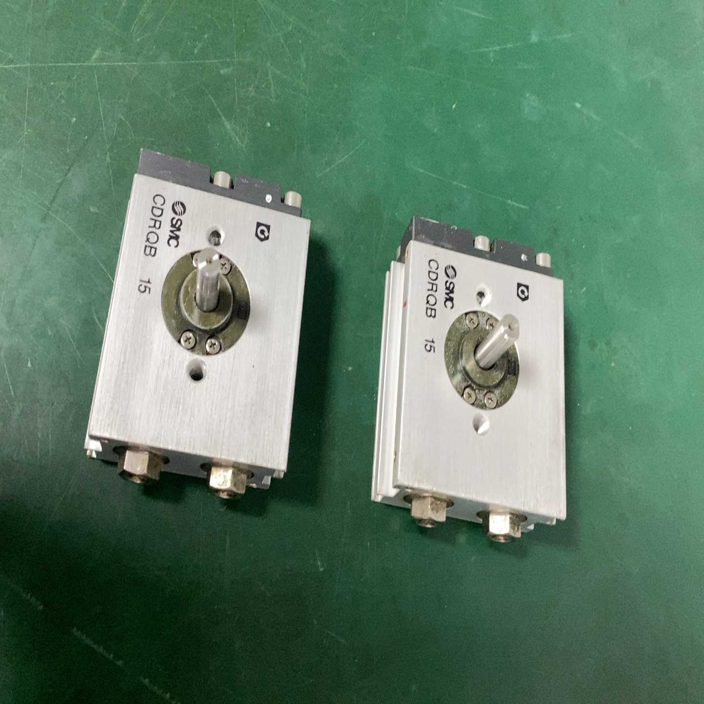询价SMC旋转气缸CDRQB15-90-A73L-XC30二手拆