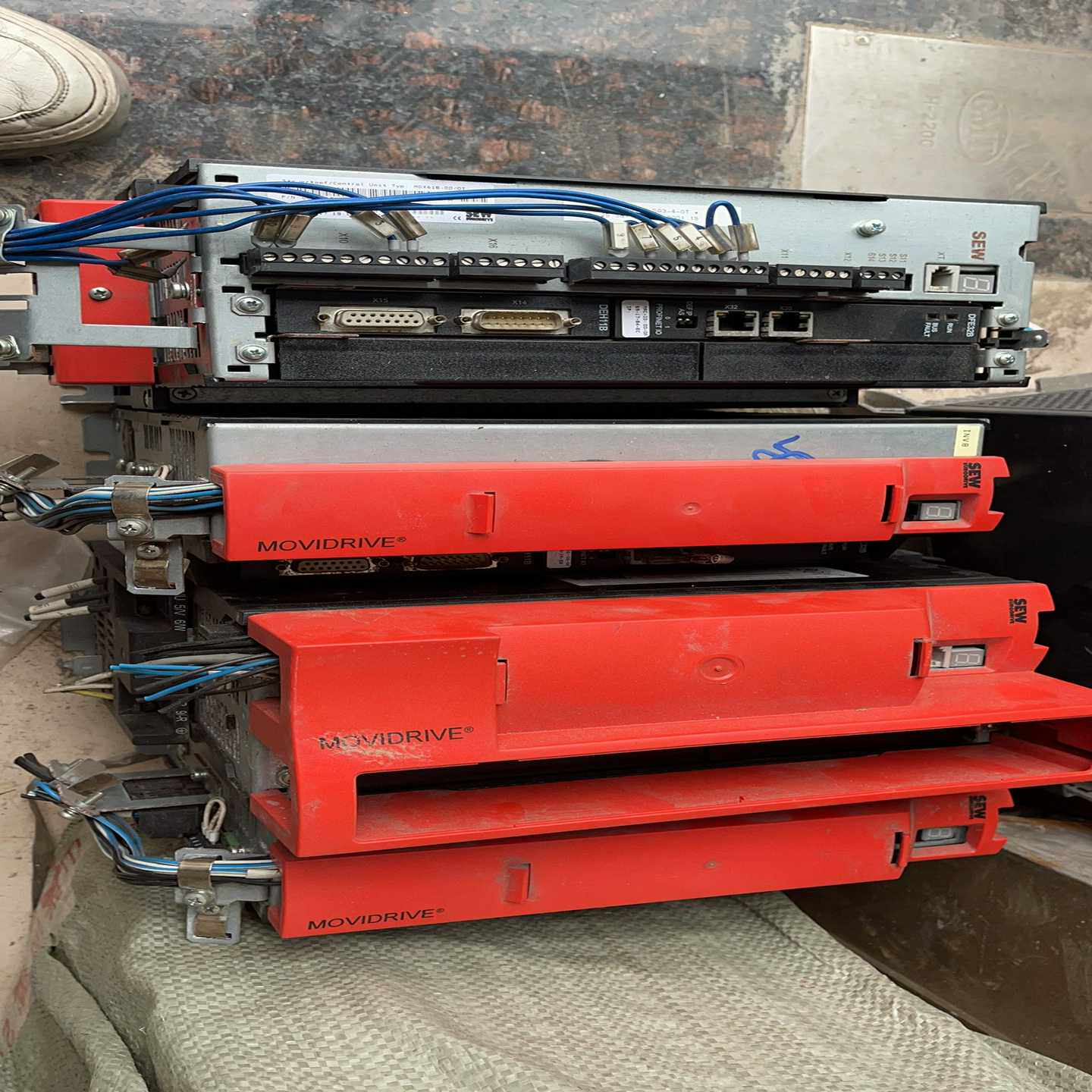 sew变频器mdx61b0075-5a3-4-0t 7.5k（佳毅工控）