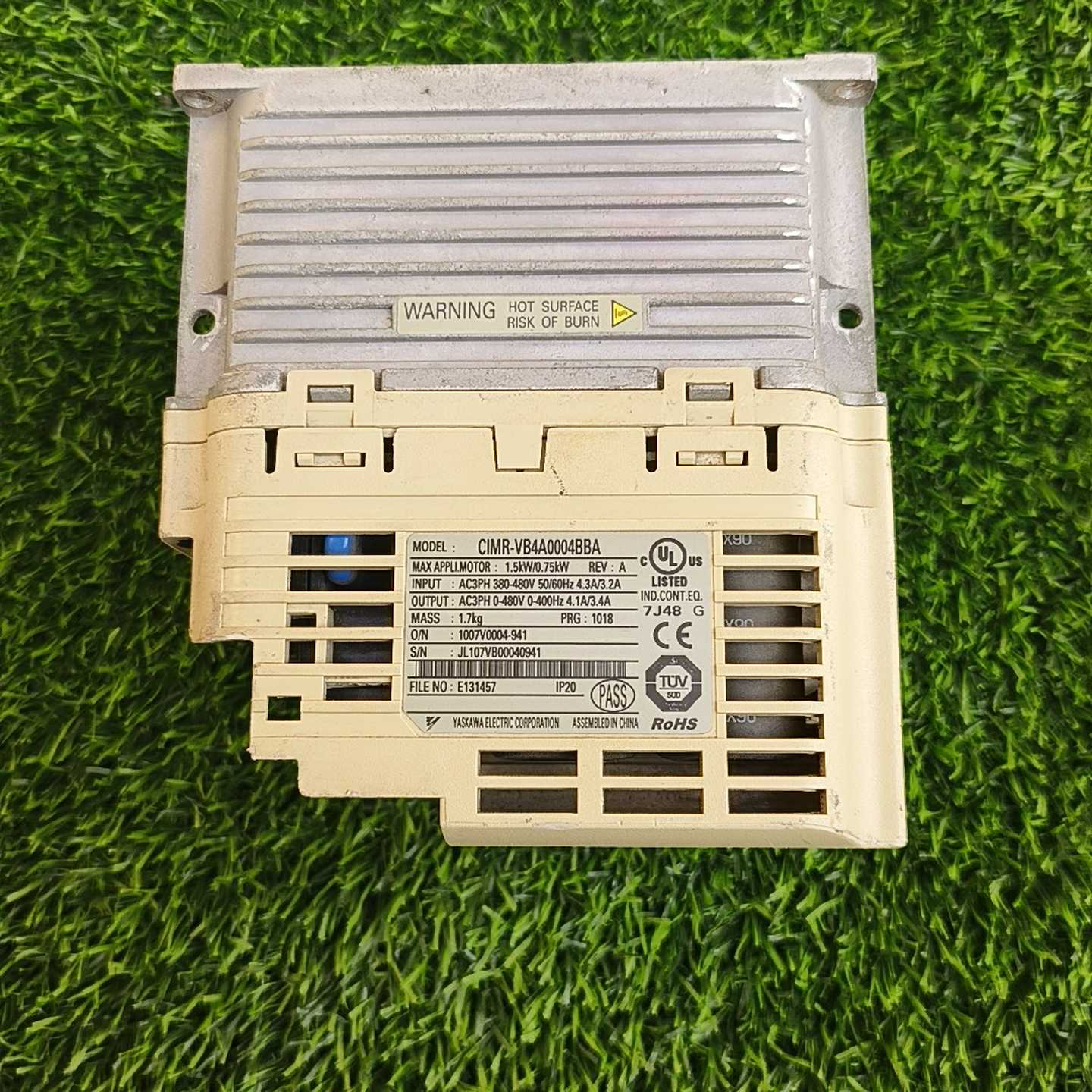 议价安川V1000变频器CIMR-VB4A0004BBA，1.5