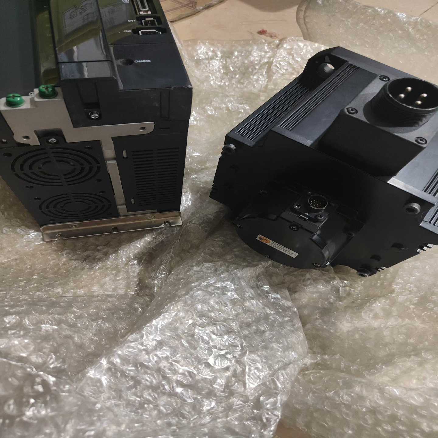 咨询-伺服驱动器R88D-KN50F-ECT-Z，R88M-