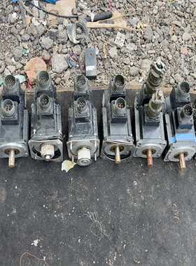 安川伺服电机，型号USAREM-02DE2X，功率200W，--议价商品