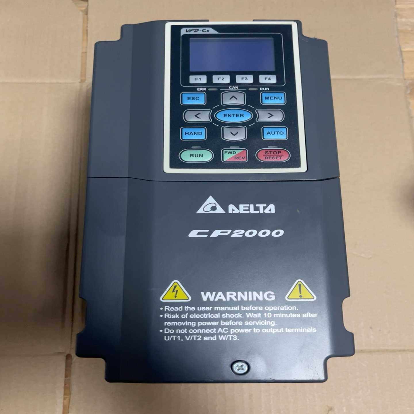 台达CP2000系列5.5KW 7.5KW变频器VFD0{议价}