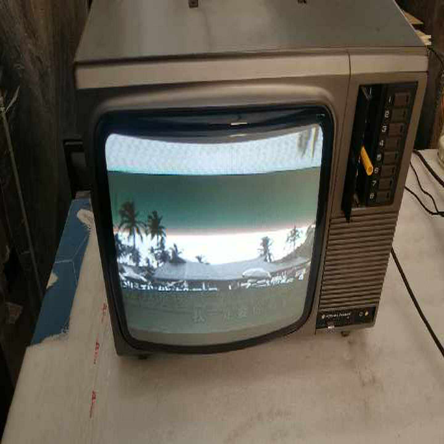 日立老电视HFC-450宝贝成色如图实拍,正常使用,日立品牌--议价