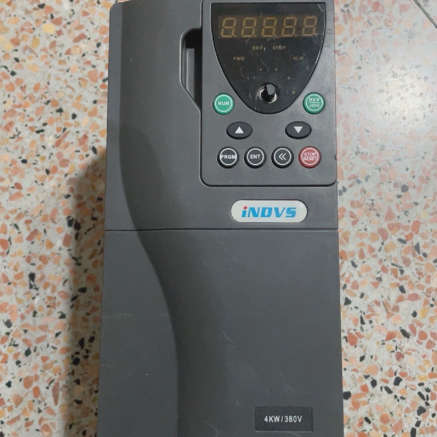 英思捷变频器Y500-X0040G3，380V，4Kw，现询价