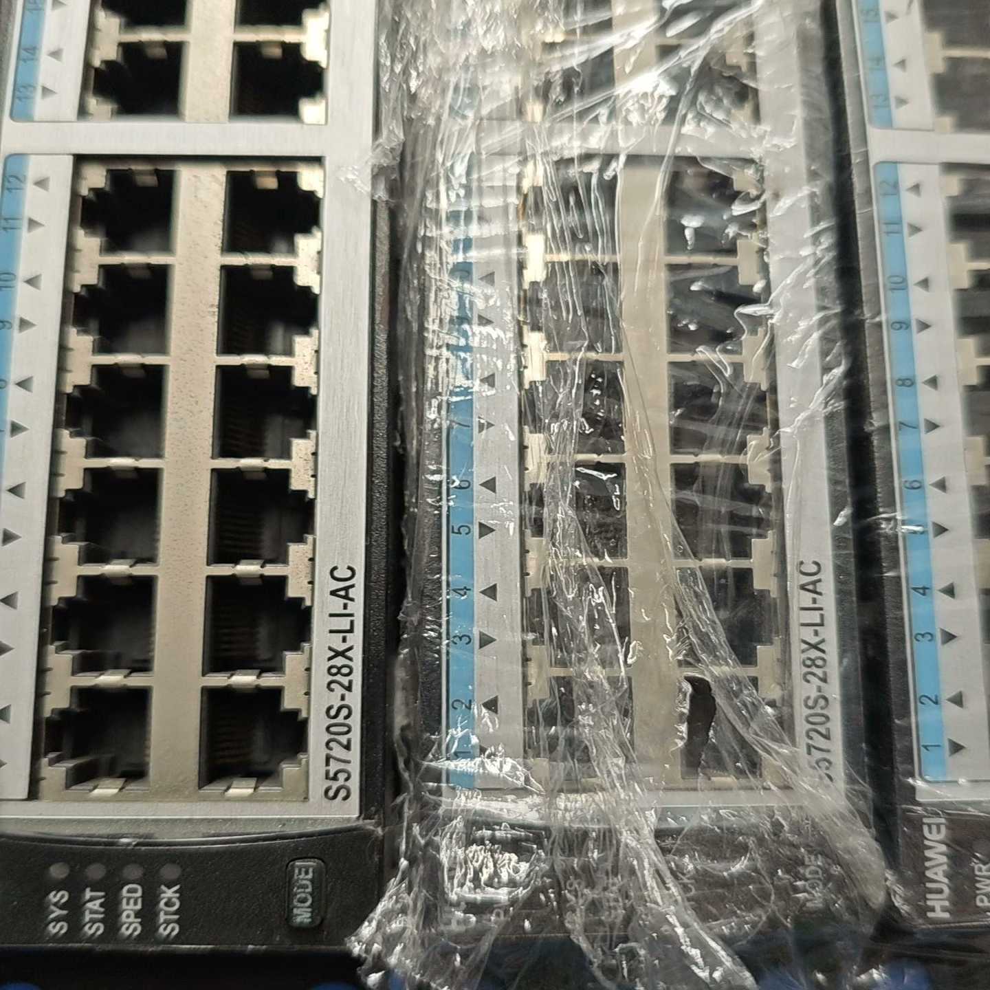 华为交换机S5720S-28X-LI-AC，机房下架，外观不-议价
