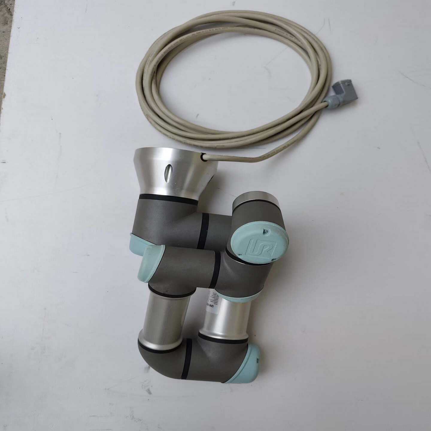 丹麦优傲UR3工业协作机器人，2017年6月产，负载3kg，