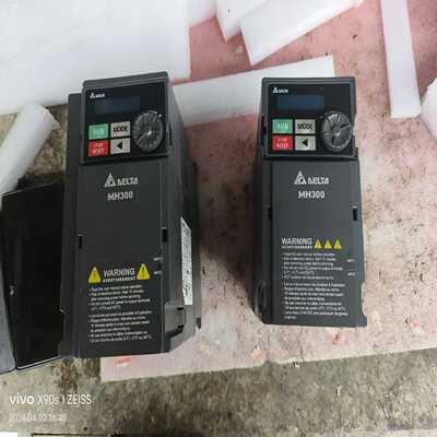 MH300变频器2.2KW和1.5KW，型号：VFD11