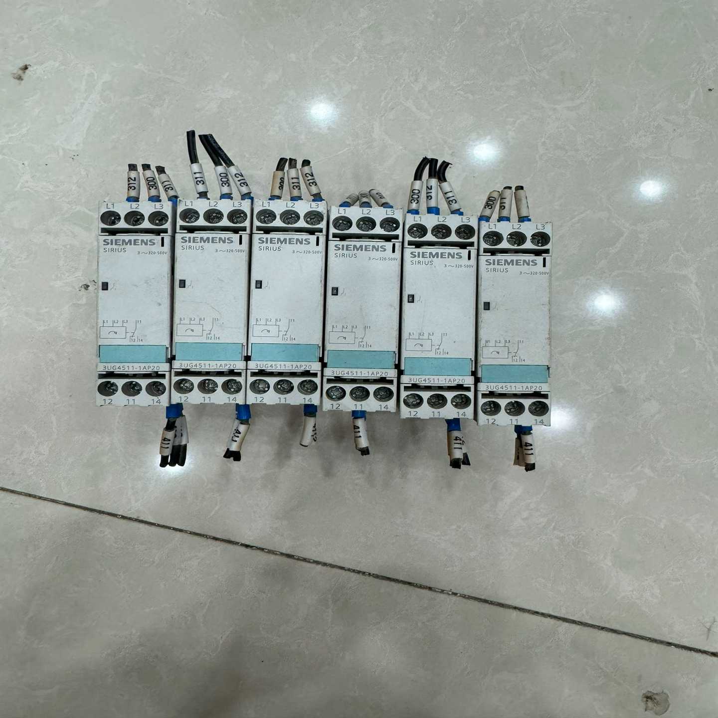 西门子3UG4511-1AP20继电器，二手拆机件使用痕迹明--议价商品