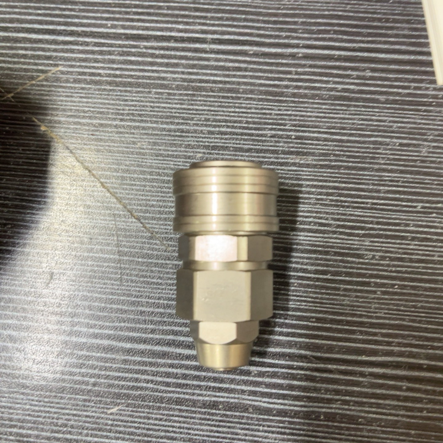 询盈科高档快速接头SA402插8管1个