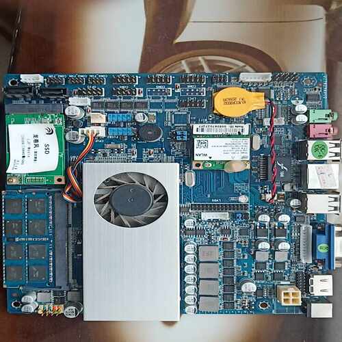 一体机主板  i7  3517 内存8G  128固态 17~询价