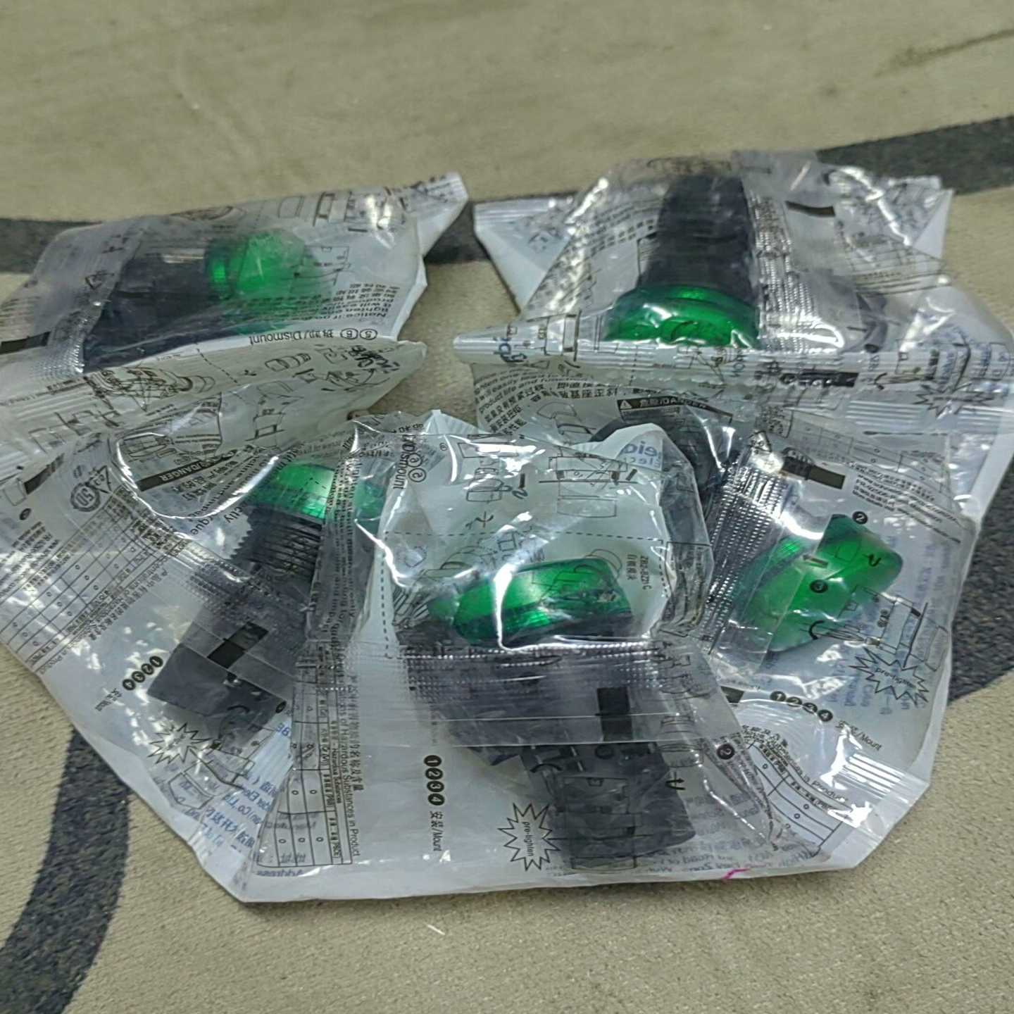 议价施耐德绿色蜂鸣器XB2-BVB3LC全新带包装