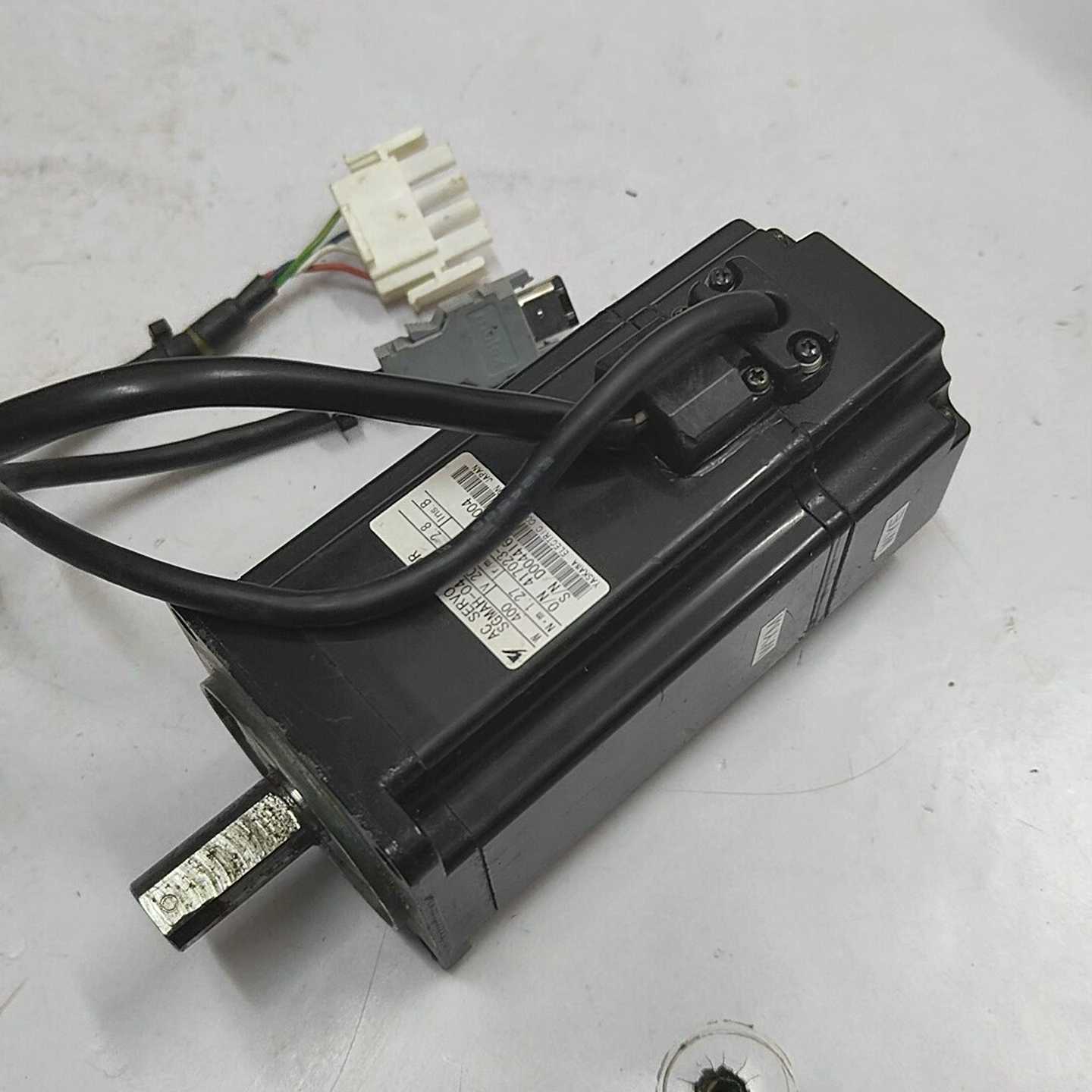 询价安川400W电机SGMAH-04ABAB1