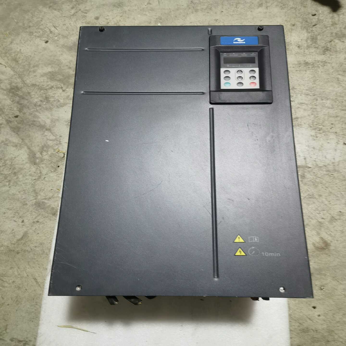 议价变频器M20110/12，功能包好。实物拍摄