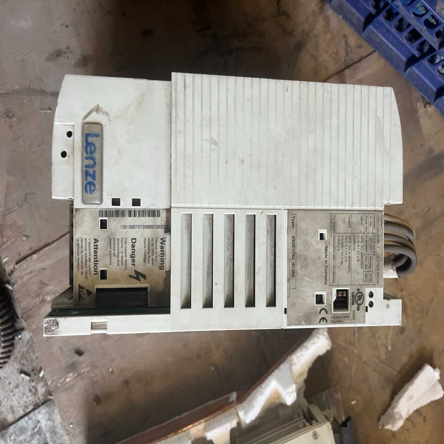 议价伦茨变频器E82EV752-4C200原装拆机