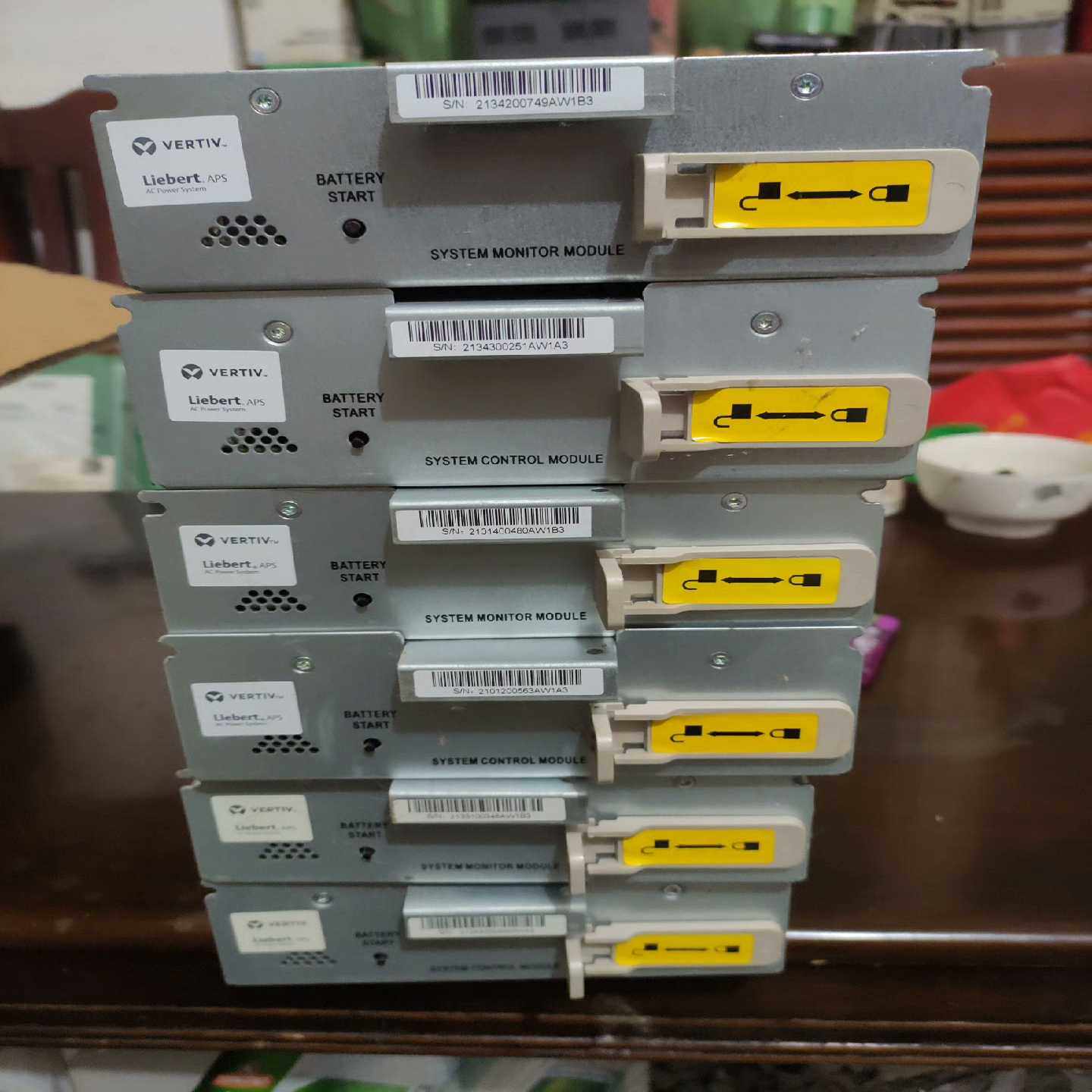 VERTIV电源Liebert图片为，成色如图，功询价