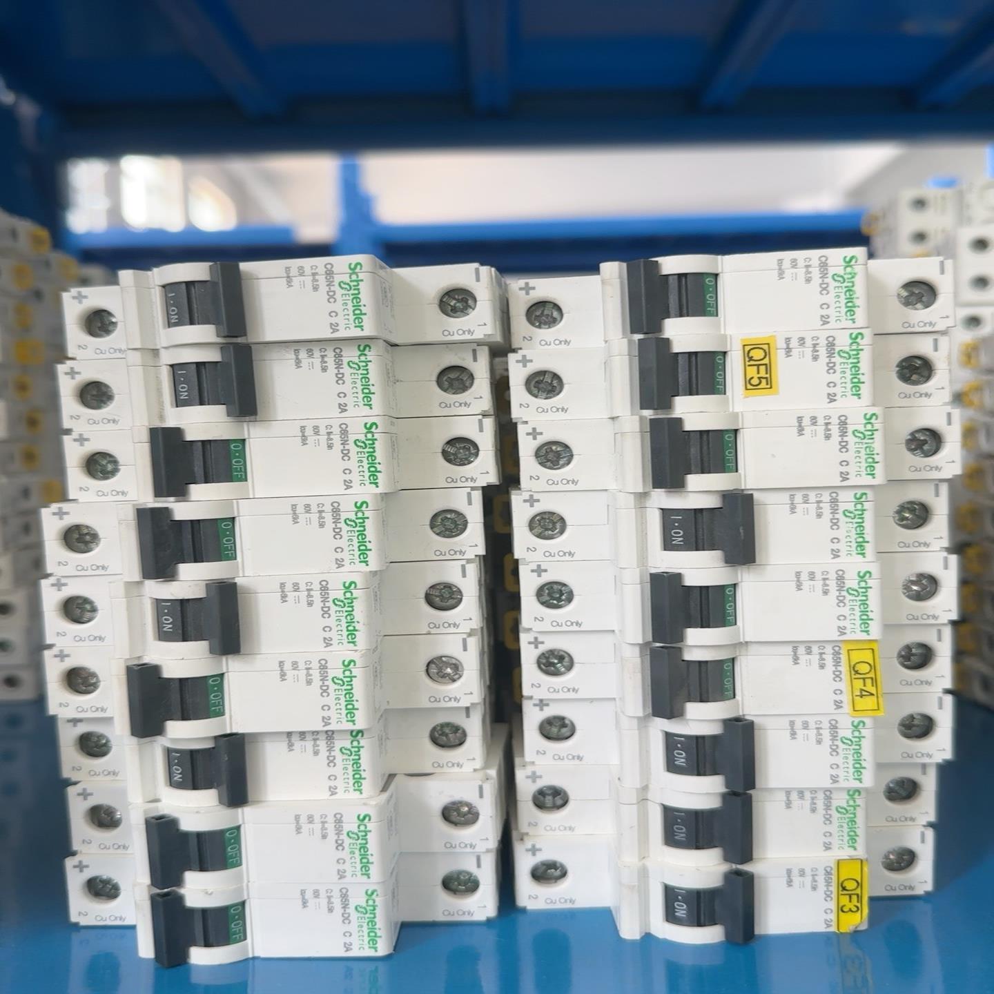 直流空开型号C65N-DC1P C2A60V成;议价