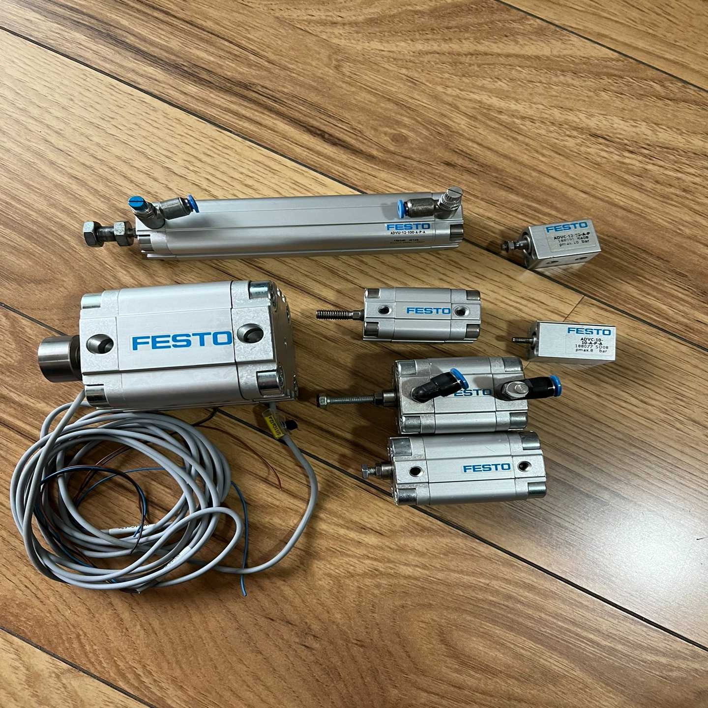 费斯托气缸ADVU40-25-P-AADVU-12-100询价