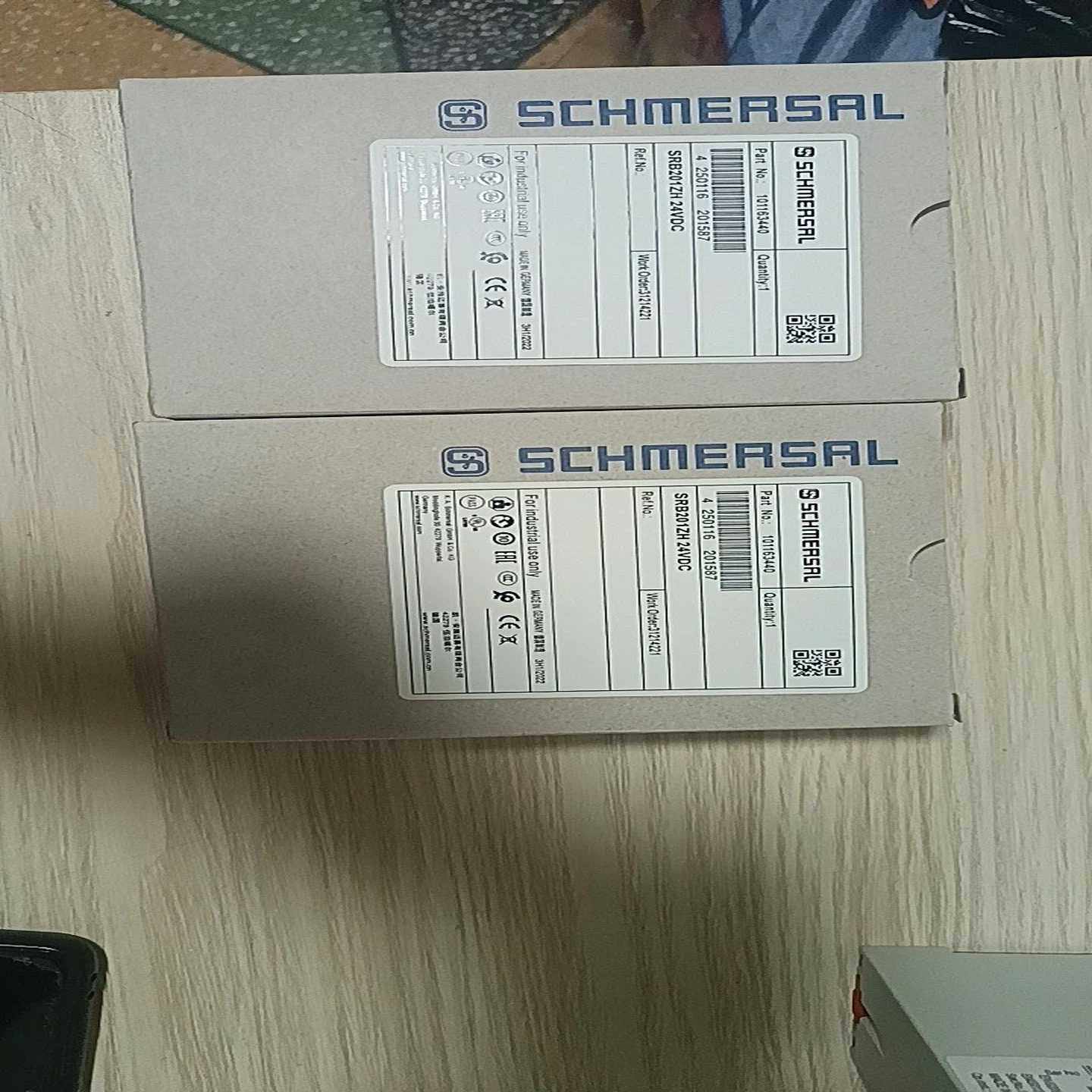 施耐德安全继电器SRB201ZH，剩余库存不多--议价商