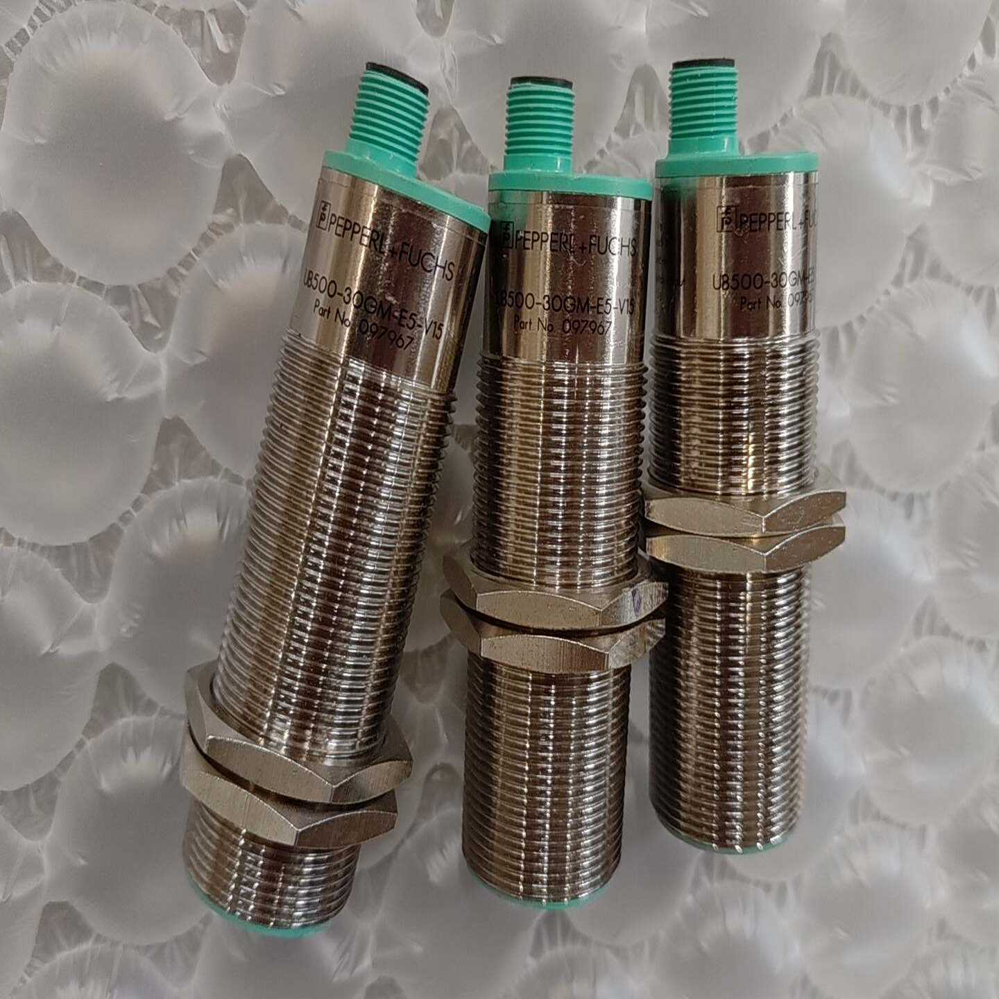 倍加福超声波传感器UB500-30GM-E5-V15，型号0--议价商品