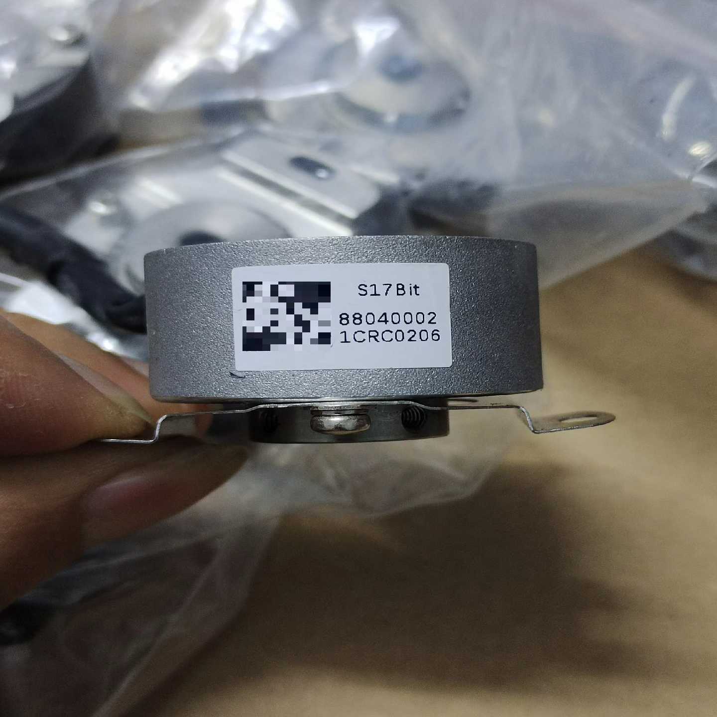 【请询价】S17Bit编码器外圆尺寸35mm内径直6mm直孔成色