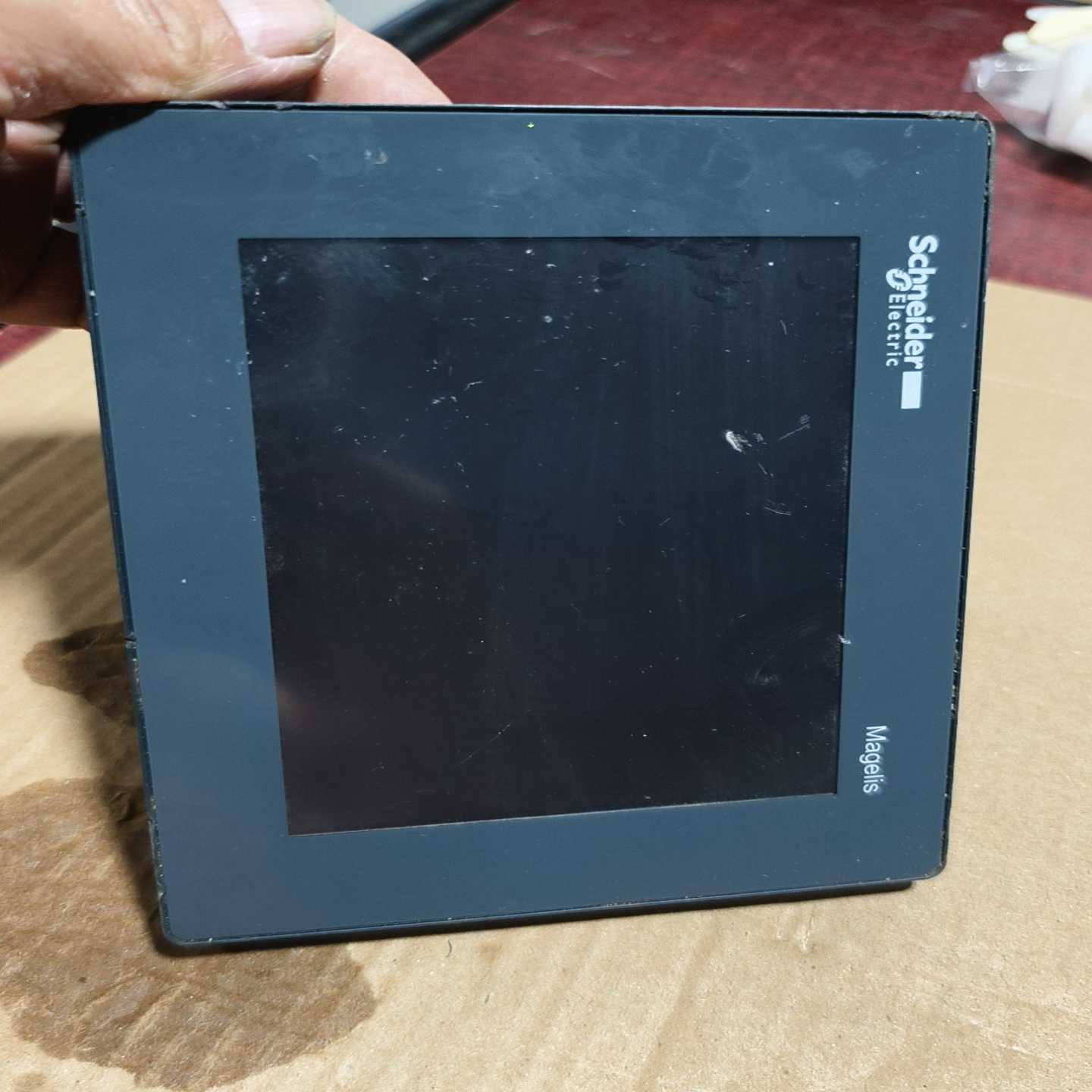 施耐德HMIS5THMIS85触摸屏成色都在图里啦--议价商品