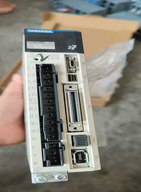 SGD7S-1R6A00A002安川伺服器，200w伺服器，询价