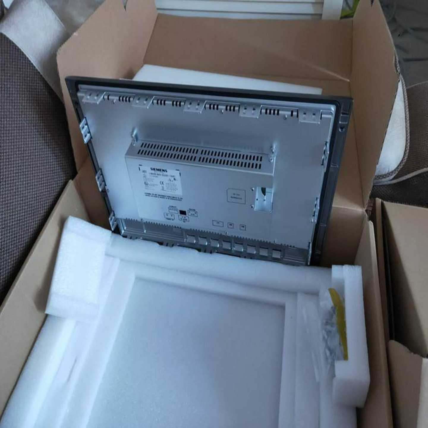 6ES732S21HH010AA0电源模块6ES7322-1HH01-0AA0