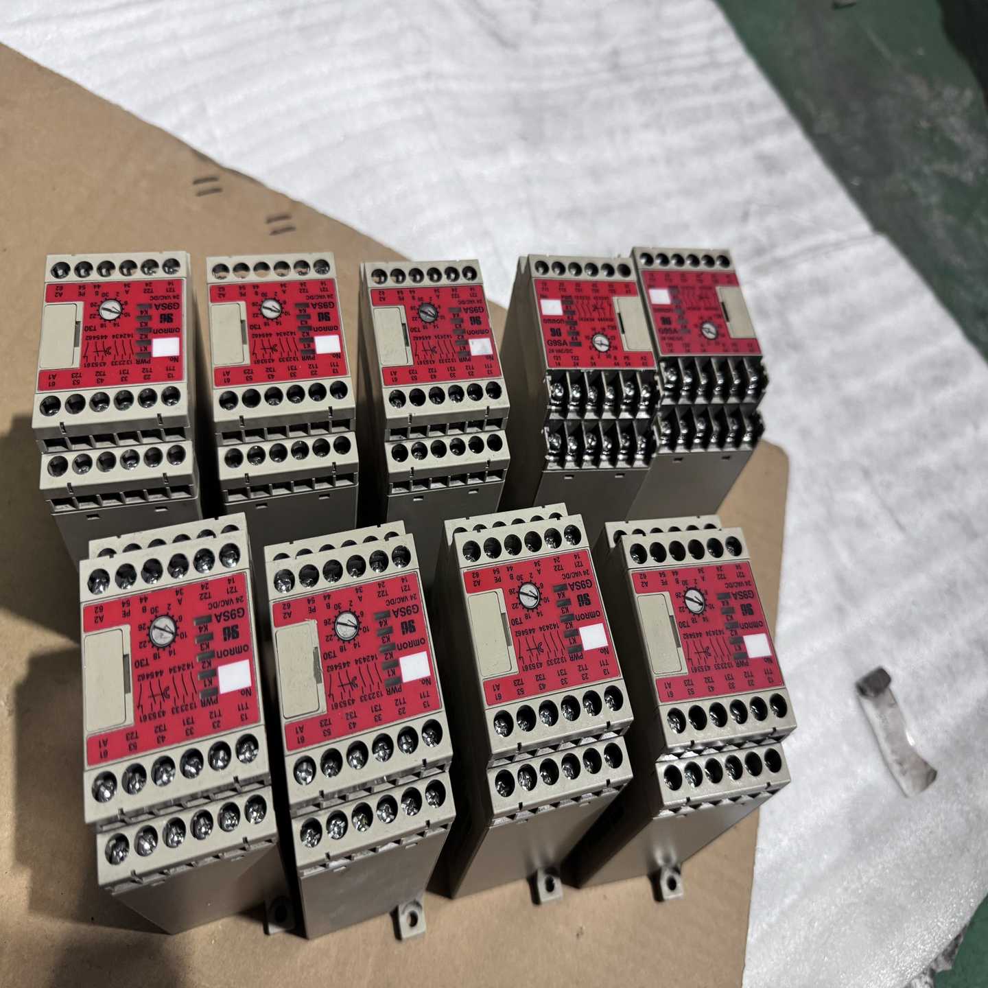 欧姆龙G9SA-321-T30安全继电器，24VAC/DC-议价