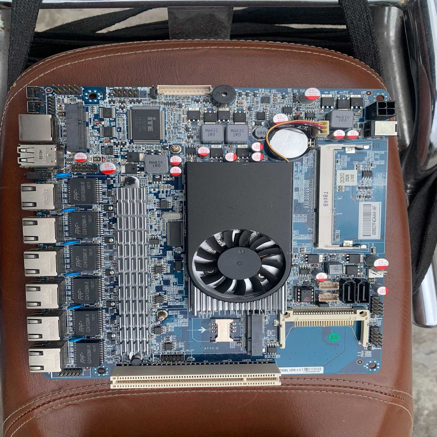询价D52SL-VER1.3软路由主板DDR36个千兆