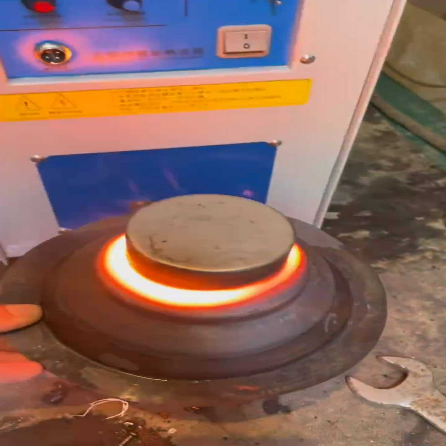 处理2台9.5新机35KW高频感应加热机。高频焊接设备车刀--议价商品