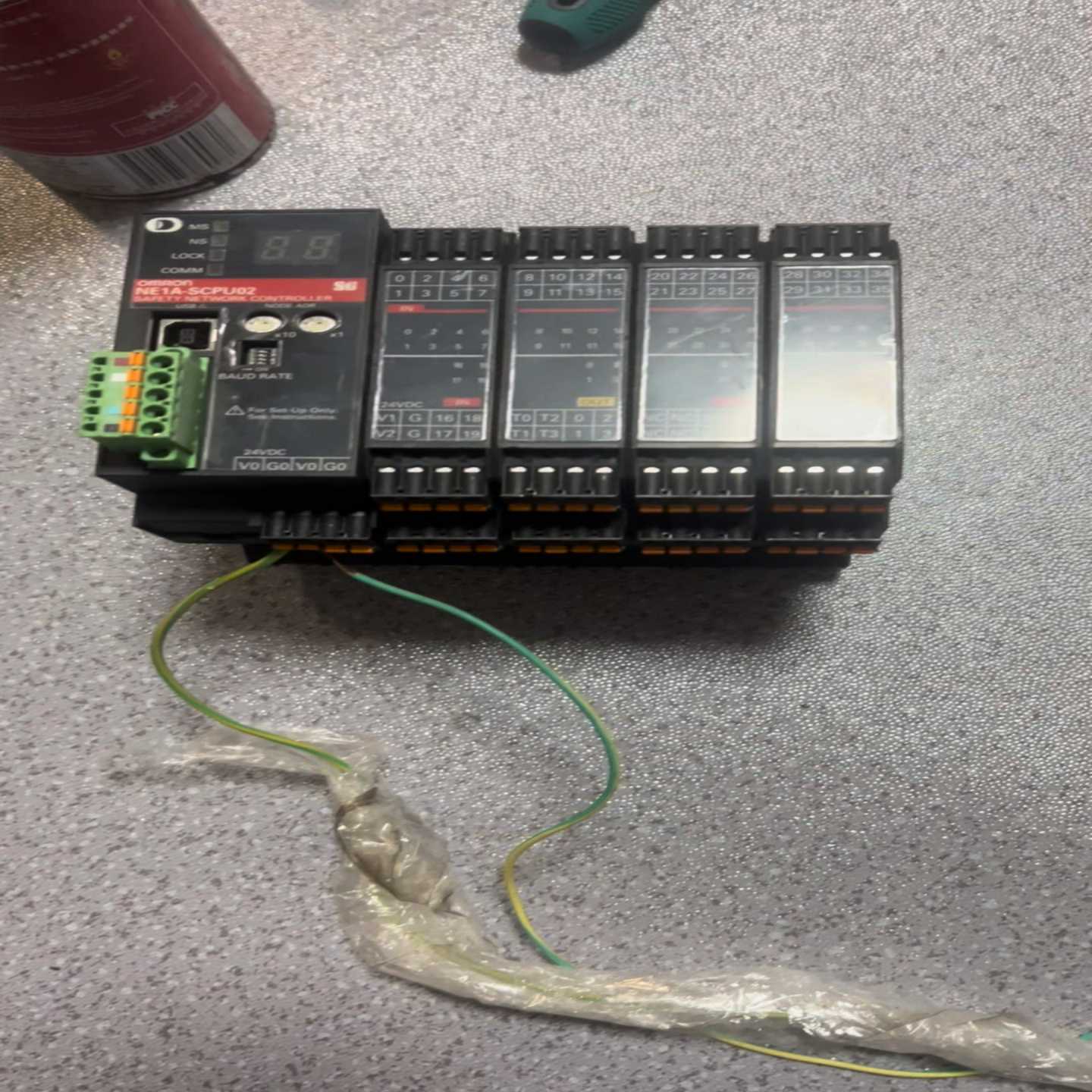 欧姆龙网络pLCNE1A-SCPU02实物如图，刚正常拆