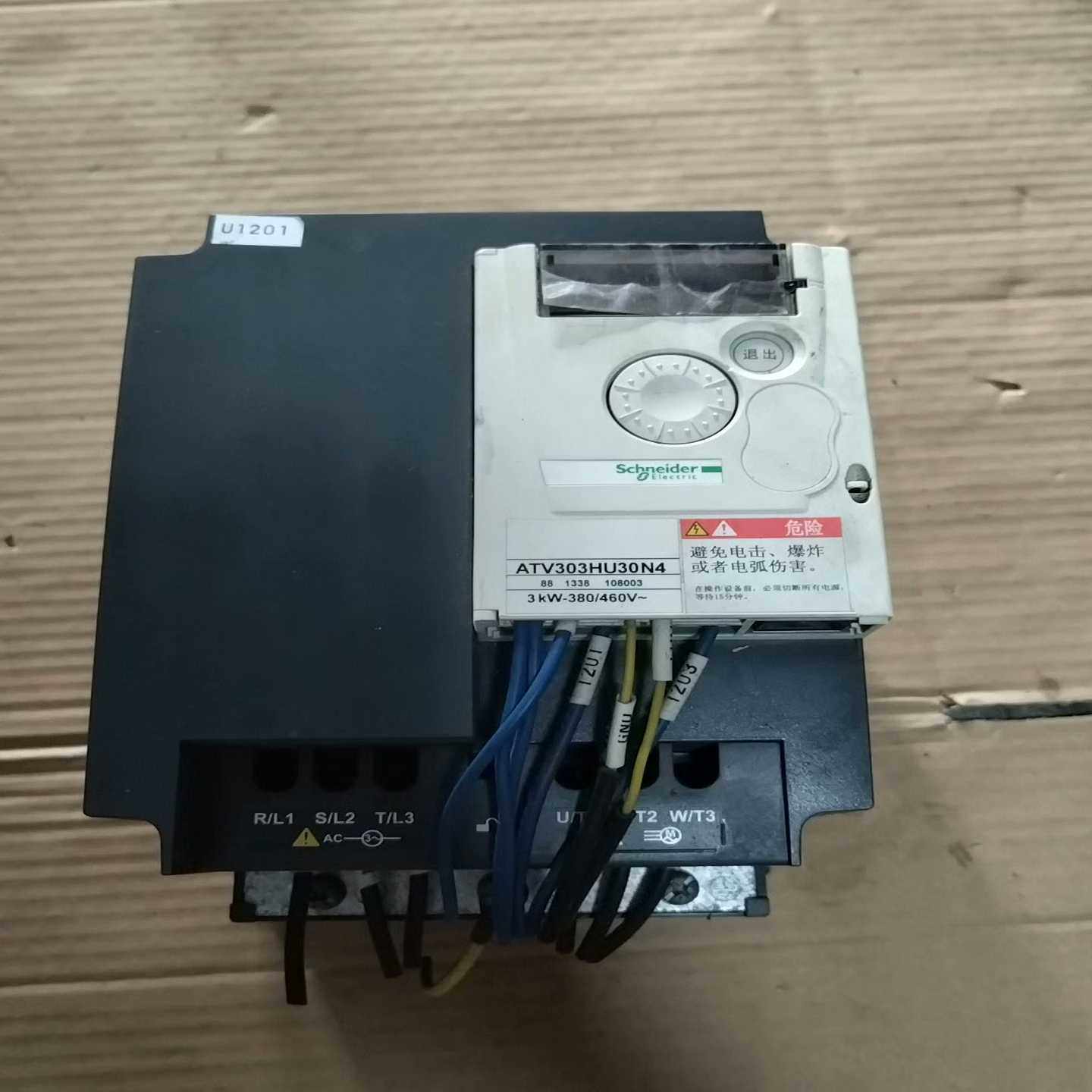 (询价)变频器ATV303HU30N4 3KW