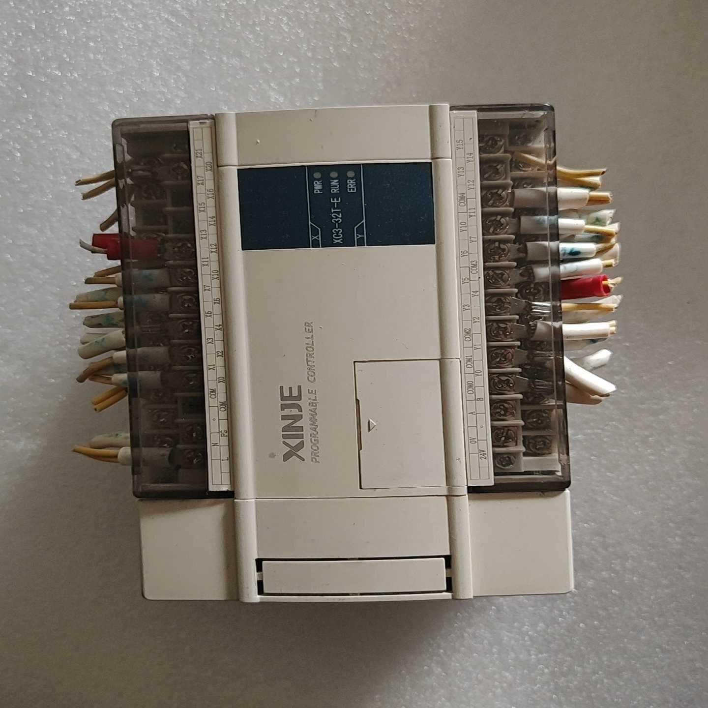 信捷PLC  XC3-32T-E   100-240V（佳毅工控）