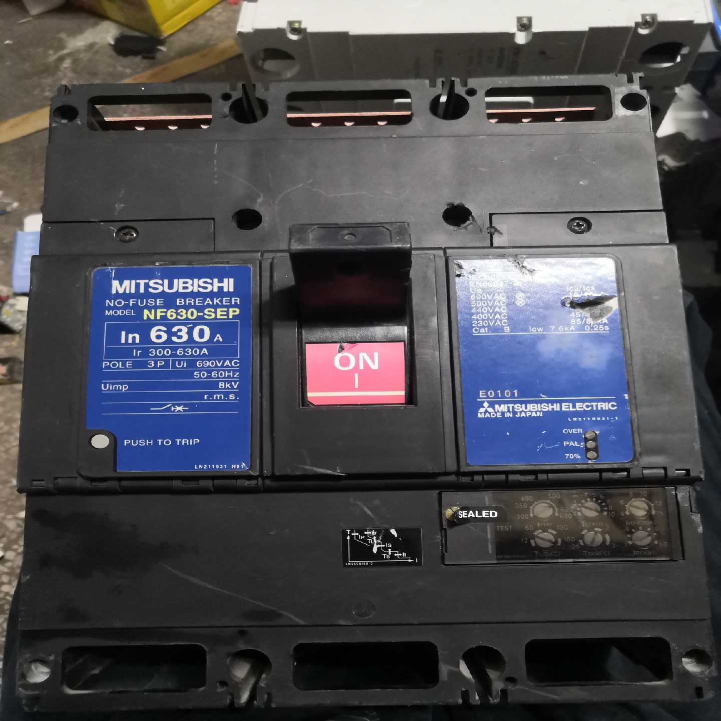 议价进口三菱NF400三Q相400A断路器3P空气开关MITSU现货/维修