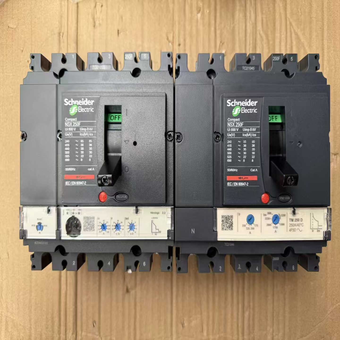 施耐德NSX250F塑壳断路器，4P250A800V，原--议价商品