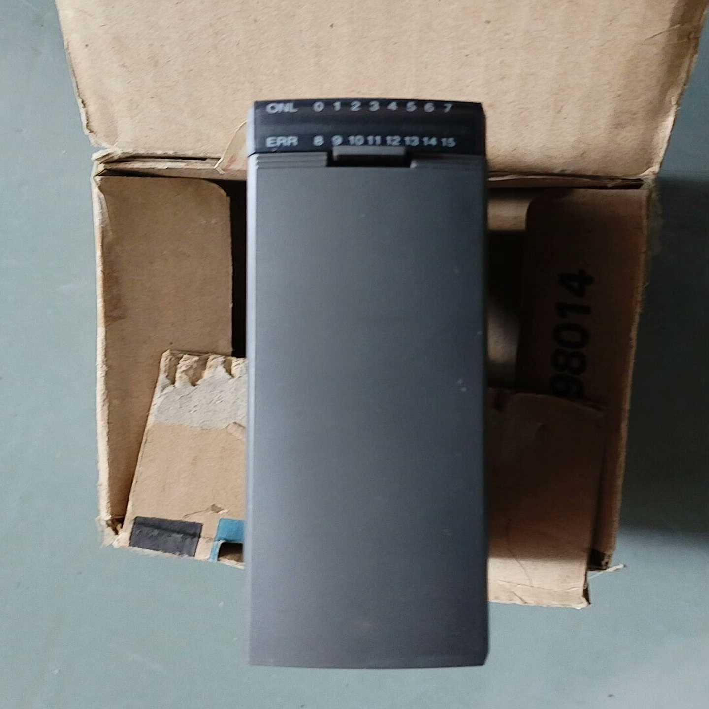 富士PLC数字输出模块NP1Y16T09P6全新原厂件，--议价商品