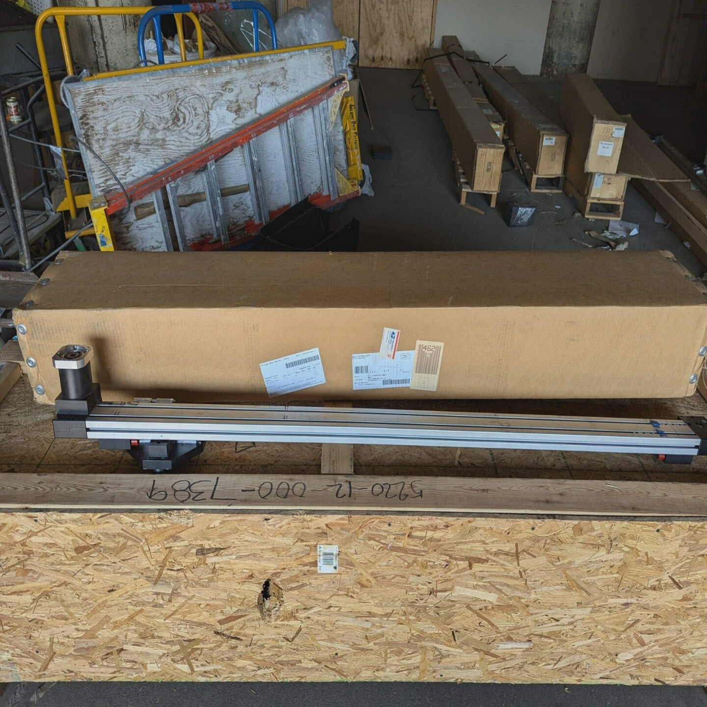 Macron10764A01线性轨道执行器3040-12-000-2890退货