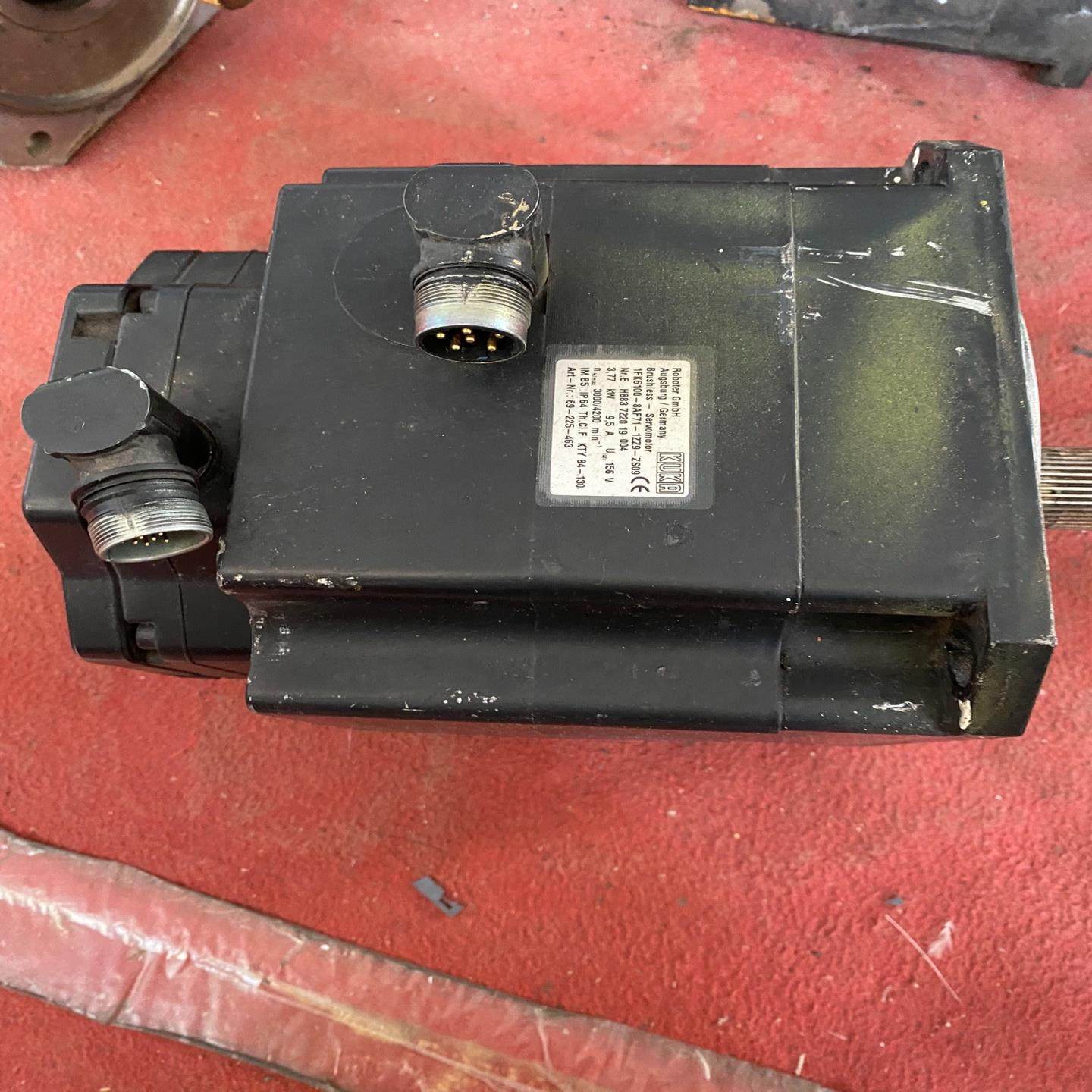 【星慕电子】库卡伺服电机 1FK6100-8AF71-1ZZ9-ZS09