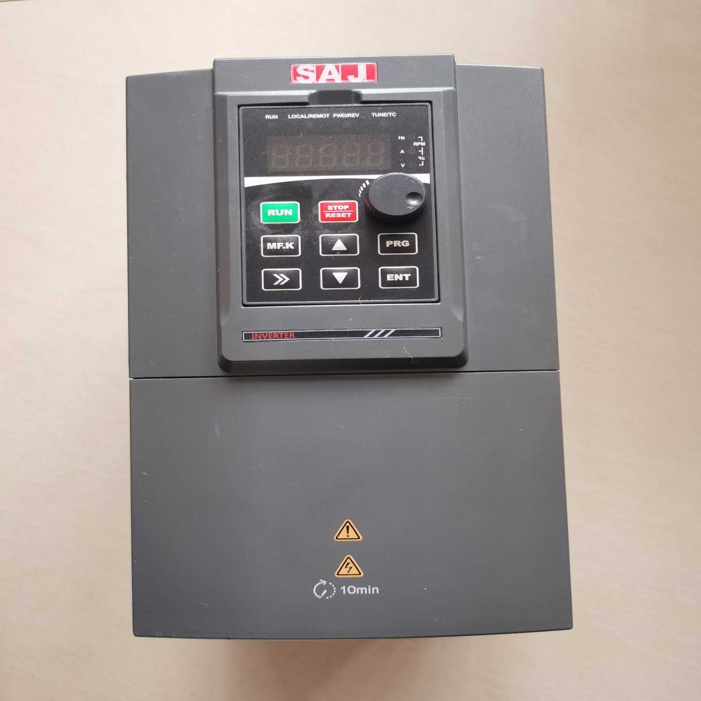 三晶变频器VM1000B-4T5R5GB/7R5GB，5.5询价