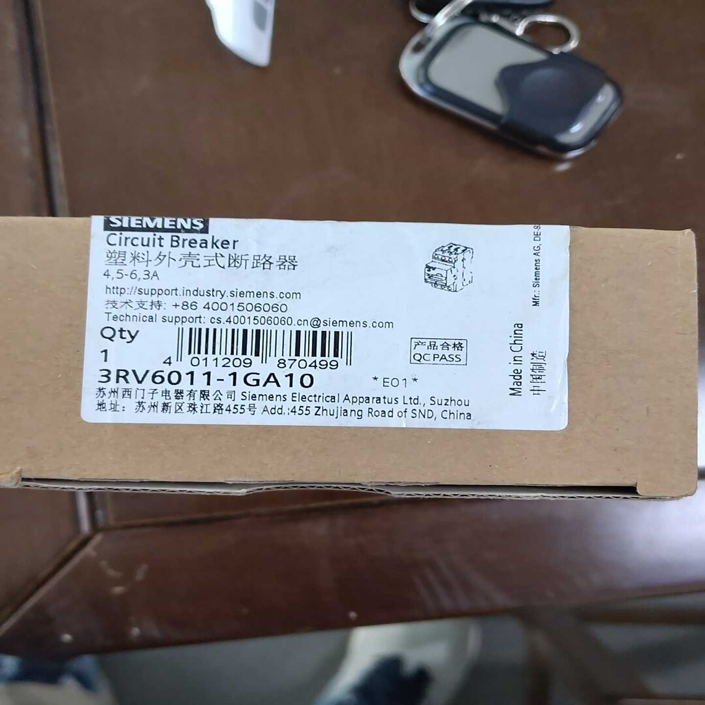 西门子塑料外壳式断路器，型号3RV6011-1GA10，额定--议价商品