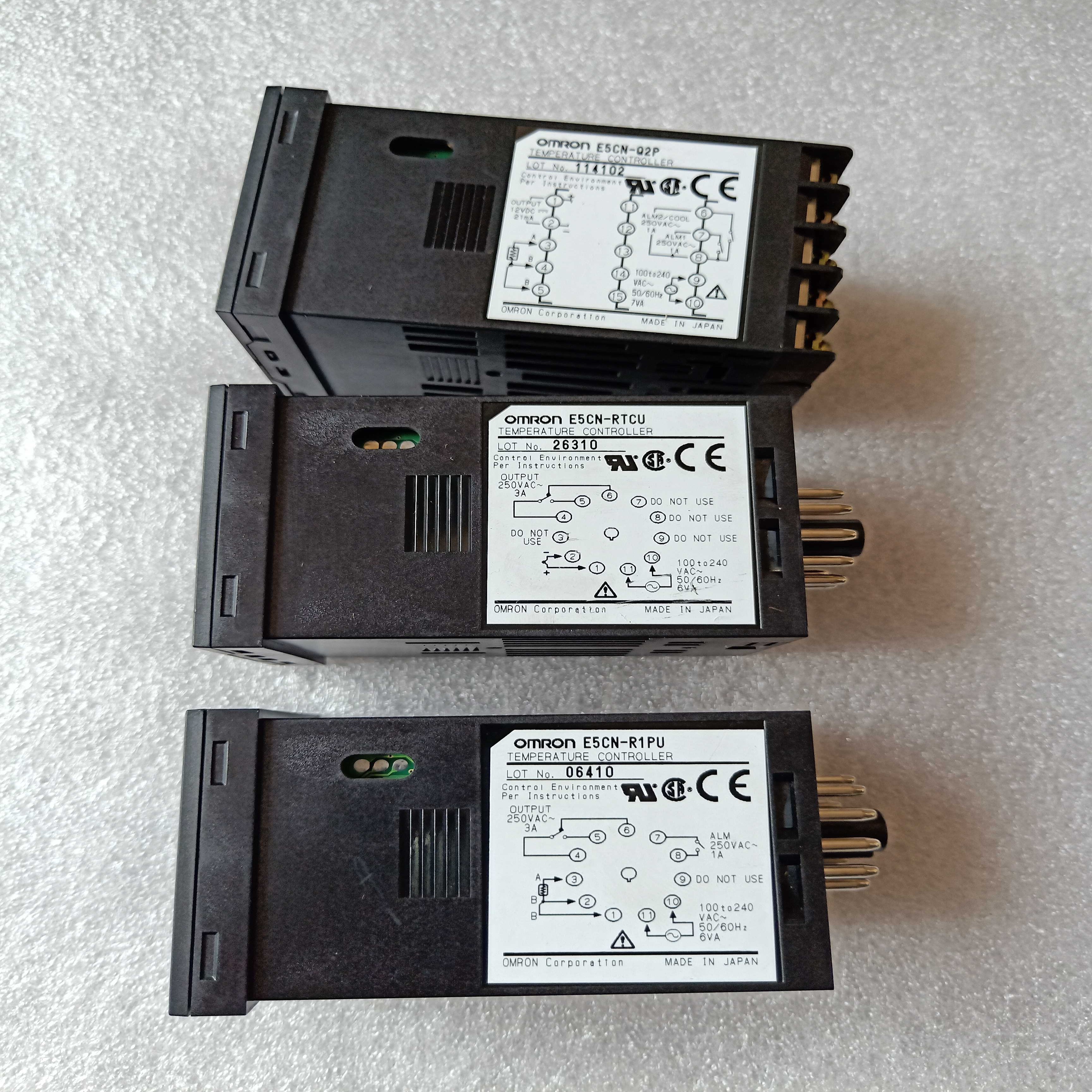 售前询价E5CN-Q2PRTCURPU R1PU R2PUR1TCU多功能数字温度控制器