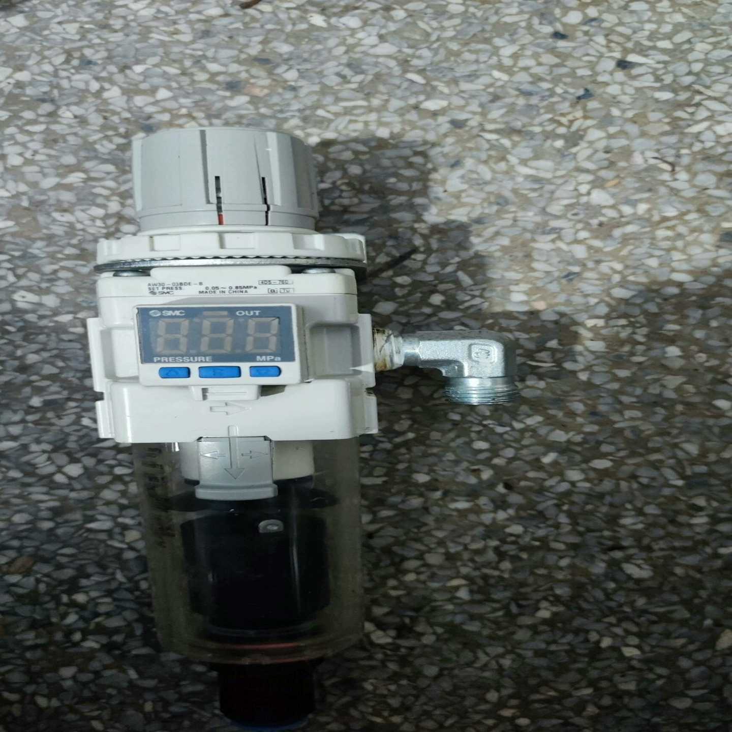 SMC气源处理器AW30-03BDE-B加ISE35-N-2-议价