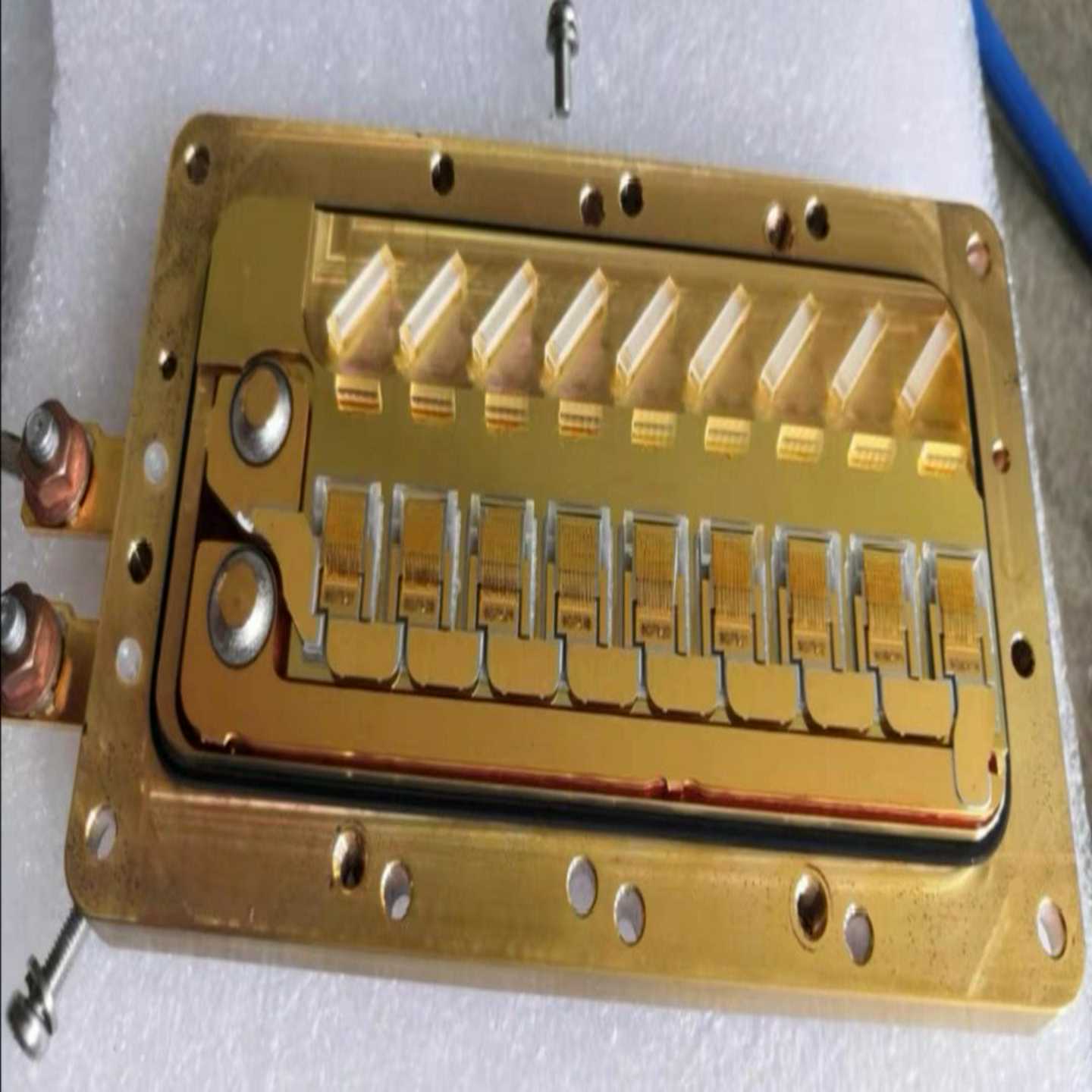 罗芬ROFIN光纤激光器底座泵源，两种规格。激光器废旧泵浦源-议价