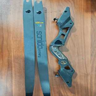 三利达神隐黑色款，带两片弓片，成色新，手柄是木纹手感胶，整体