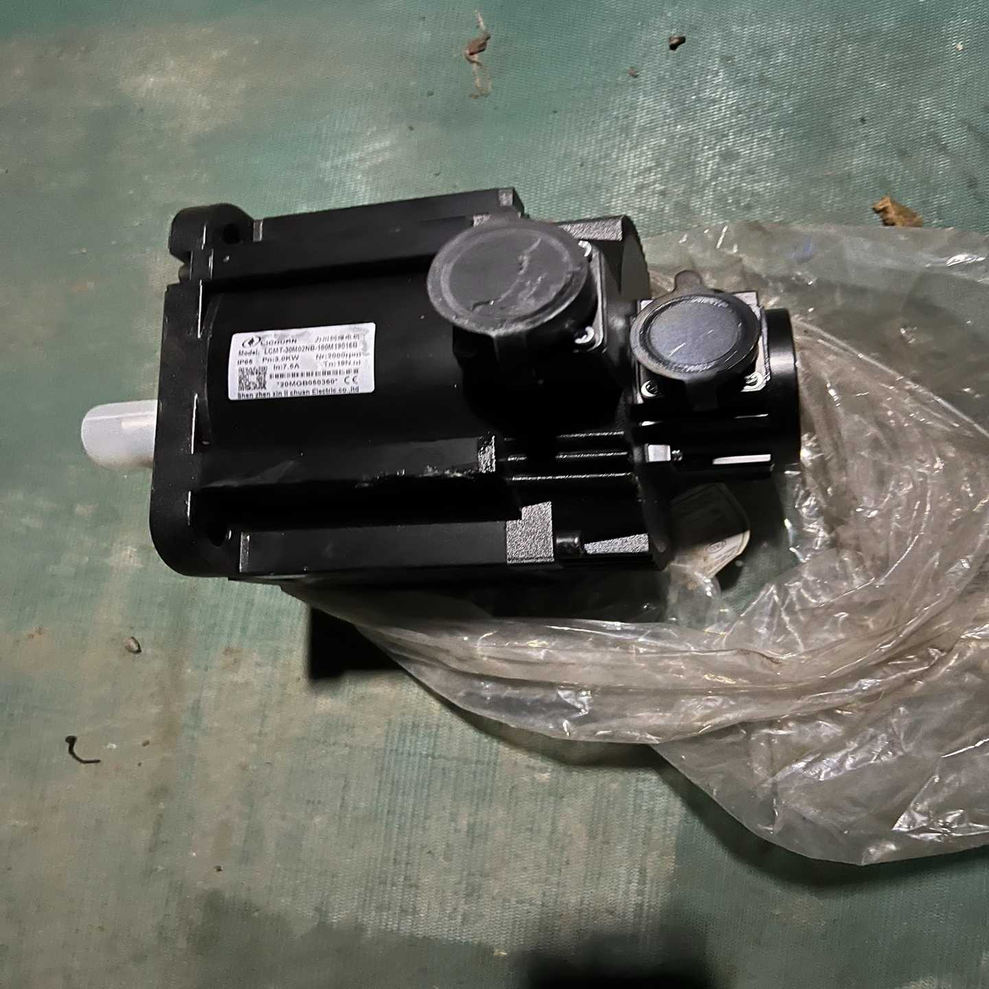 力川伺服电机LCMT-30M02NB-180M19015B，--议价商品