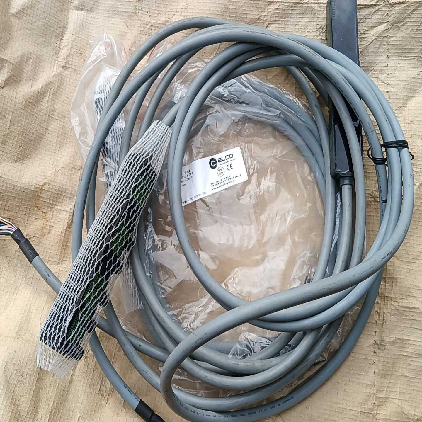 询价宜科分线盒，ESP10-8-3N-3，线长3米未使用，标